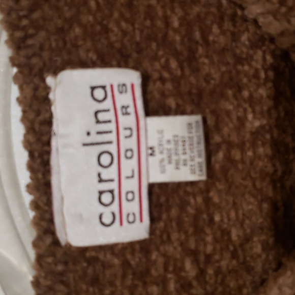 2 Women's medium Carolina Colours sweaters - Picture 3 of 6